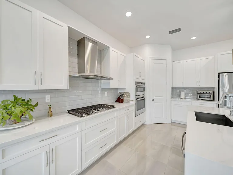 12055 Lake Trail Ln — Photo 19