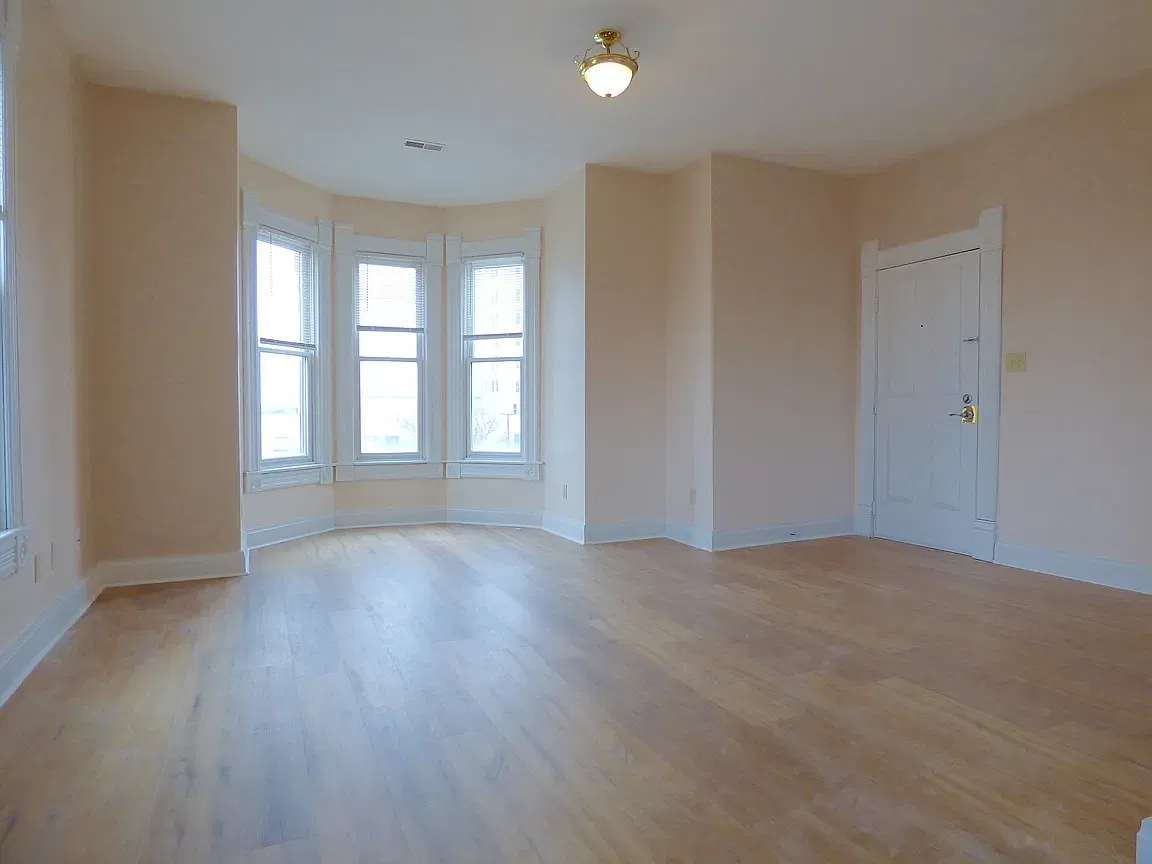 417 Walnut St — Photo 2