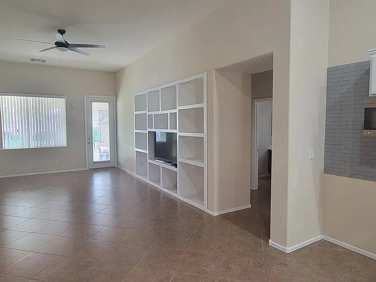 3833 Bowers Hollow Ave — Photo 7