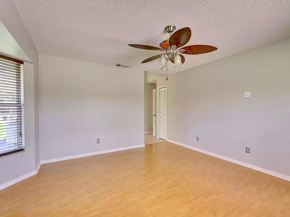 1st image of 28365 Eagle St