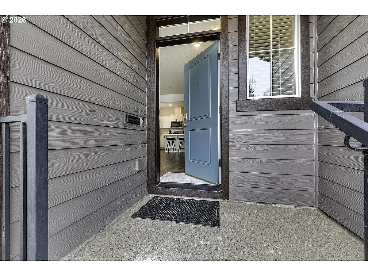 Building Photo - 898 N 18th Ave