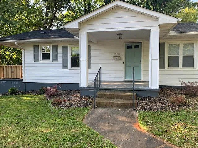 2 bed, 1008 sqft, $1,500 — Photo 2