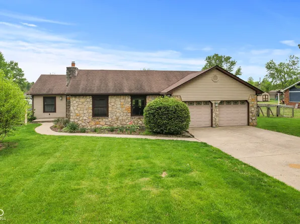 2303 Alexandria Dr, Greenfield, IN 46140