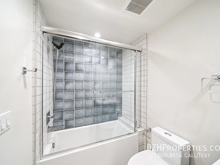 Bedford Twenty - Luxury Condos — Photo 40