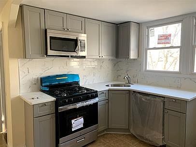 1st image of 286 Halsted St APT 2L