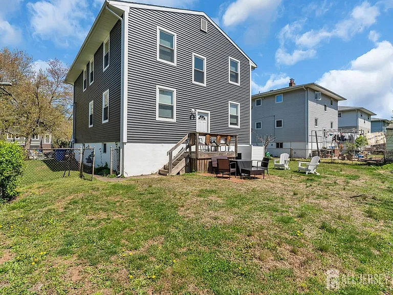 36 Van Buren Ave — Photo 24