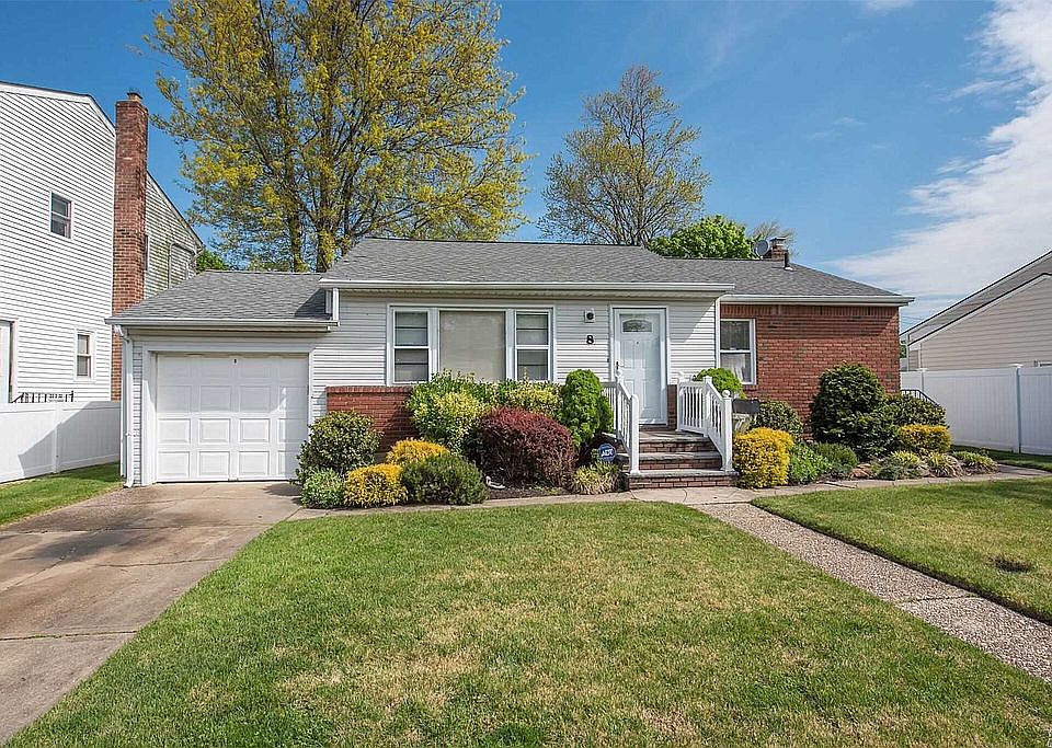 1st image of 8 Linden Ct