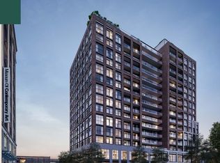 181 Sterling Rd E #819, Toronto, ON M6R 2B2