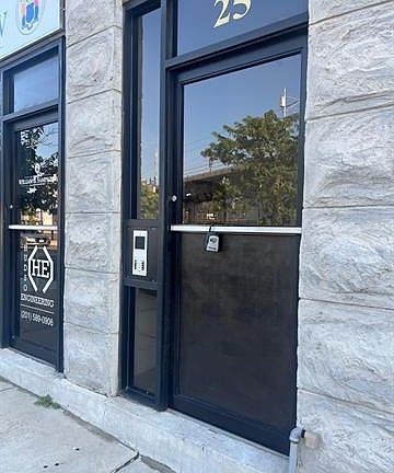 3rd image of 25 W 8th St APT 3R