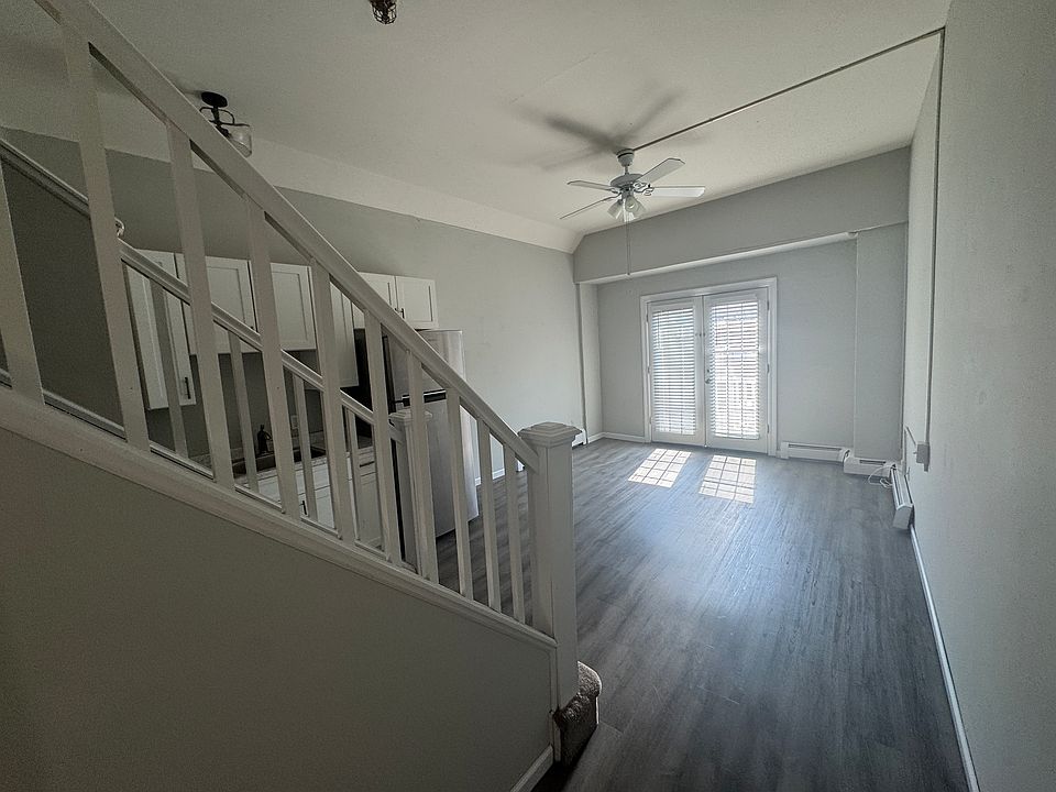 1st image of 318 Wynn Ln APT 7
