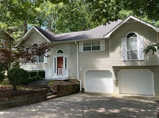 523 Cambridge Dr, Rocky Face, GA 30740