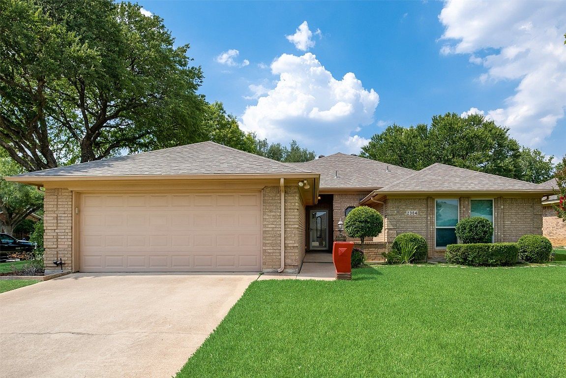 2304 Christopher Ln, Euless, TX 76040 Zillow