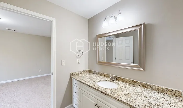 1008 Washington Ct — Photo 25