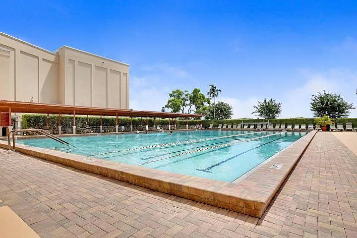 390 Fanshaw J #J — Photo 15