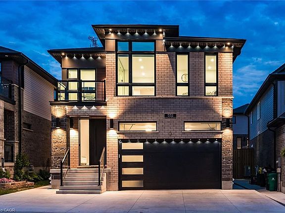 3rd image of 552 Nathalie Cres