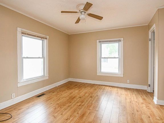5th image of 1932 Perfection Ave