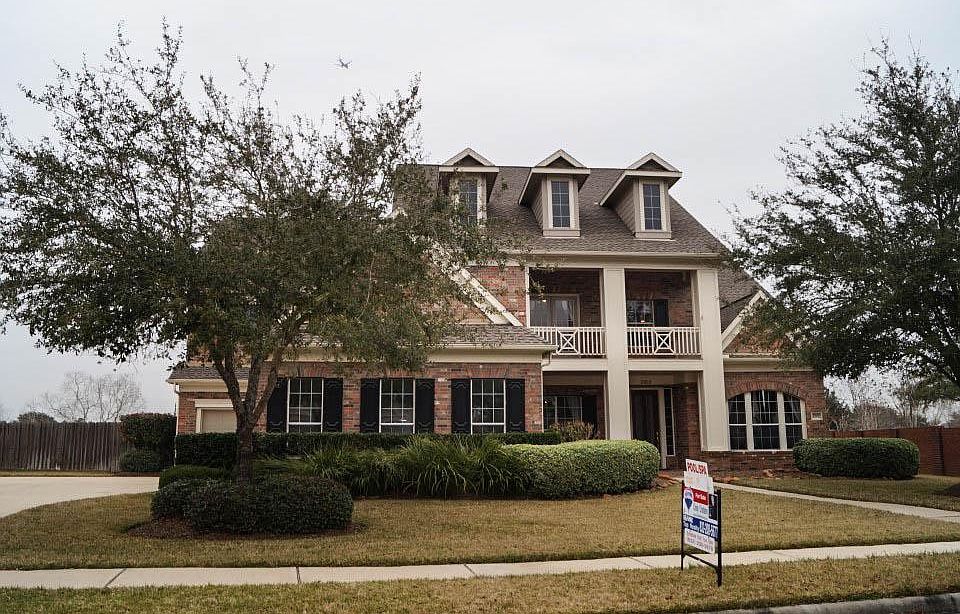 1st image of 2702 Sabine Ct