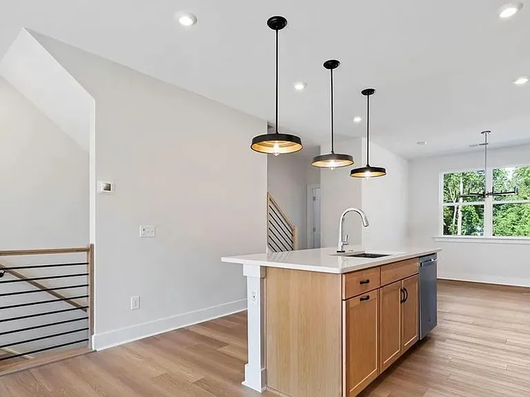 1544 Levy Way — Photo 6