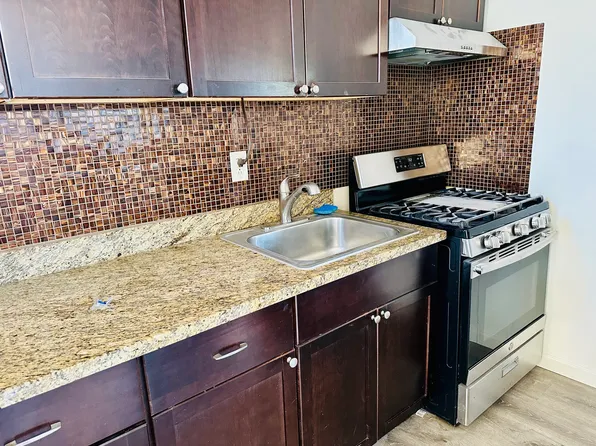 3502 Hoover St #2, Redwood City, CA 94063