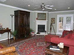 3rd image of 2619 Pomeran Dr