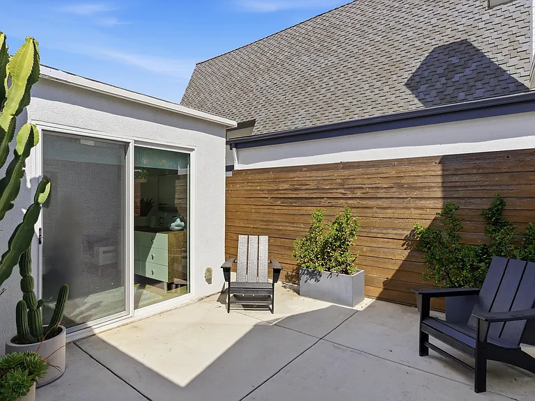 258 Walnut St — Photo 24