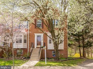 13120 Ashnut Ln, Herndon, VA 20171