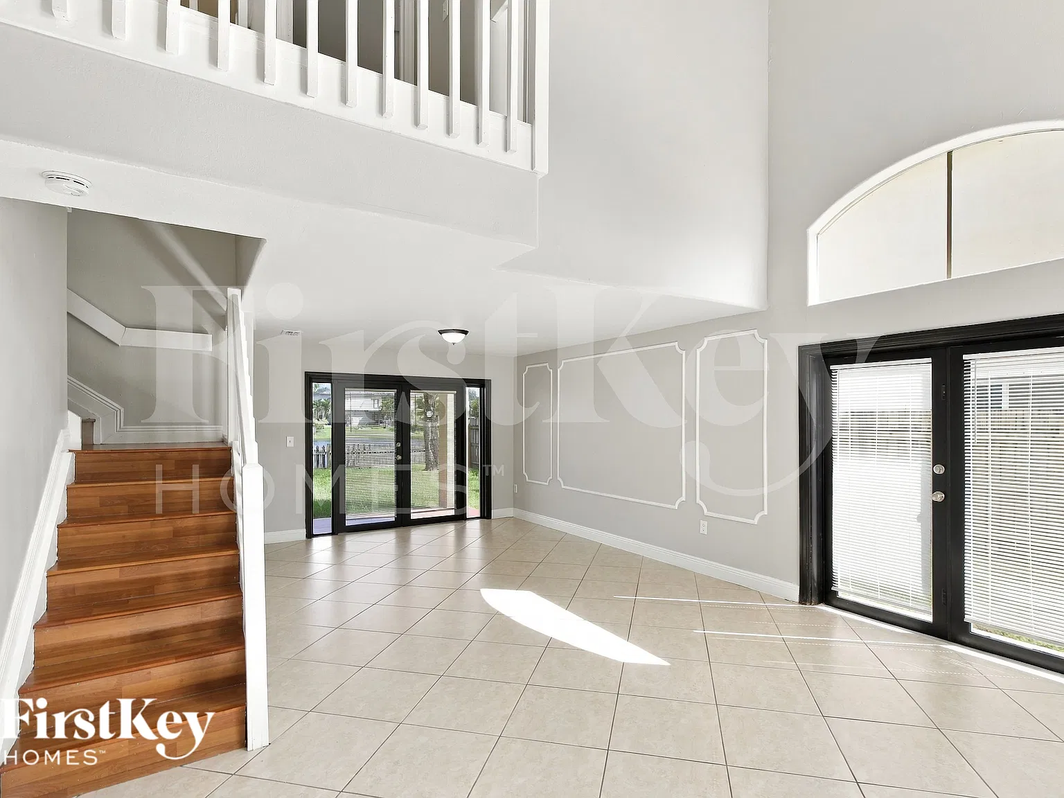 5 bed, 3.0 bath, 2711 sqft, $3,655 — Photo 2