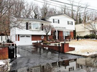 57 Maria Ln, Yonkers, NY 10710