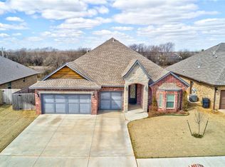 2601 Ethan Ln, Moore, OK 73160