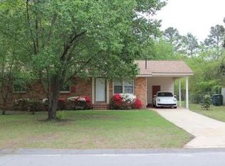 1609 Flintshire Rd, Fayetteville, NC 28304