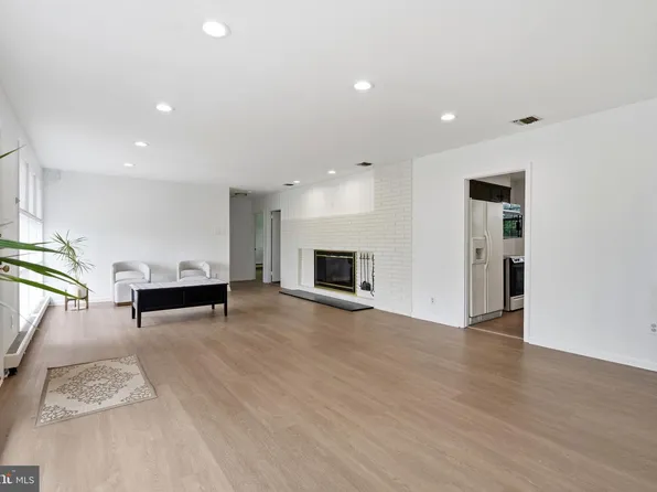 707 Forrest Ave, Jenkintown, PA 19046