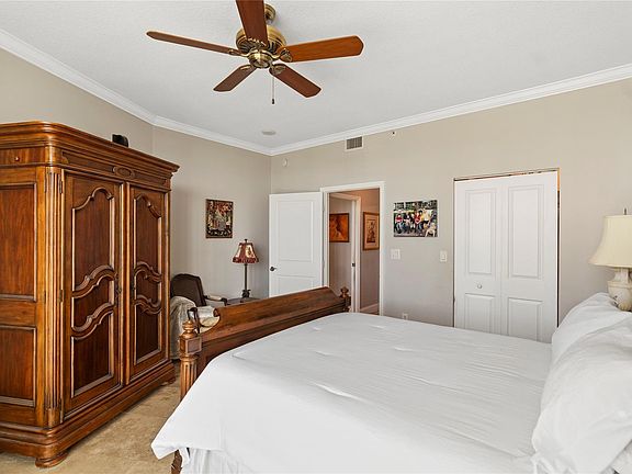 3rd image of 347 N New River Dr E APT 501