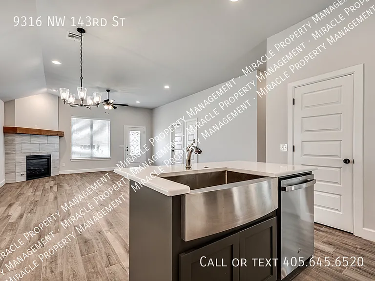 9316 NW 143rd St — Photo 16