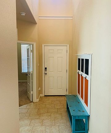 4th image of 9114 Hogarten Park