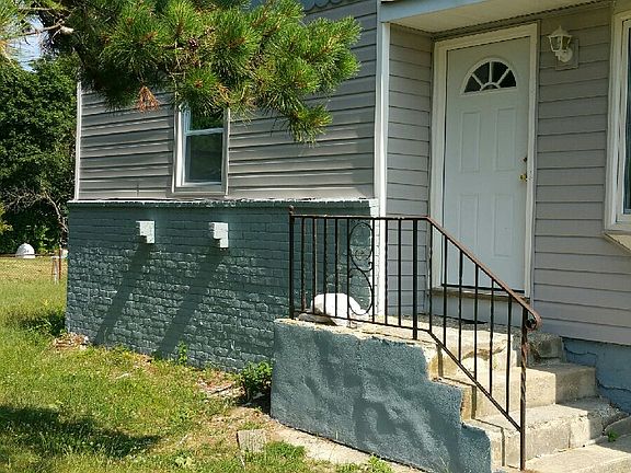 2nd image of 2 Patton St