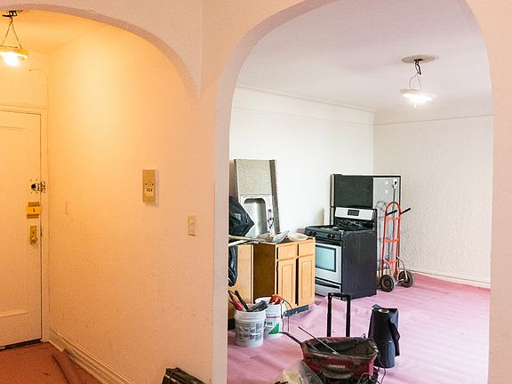 3rd image of 97 Brooklyn Ave APT 6E