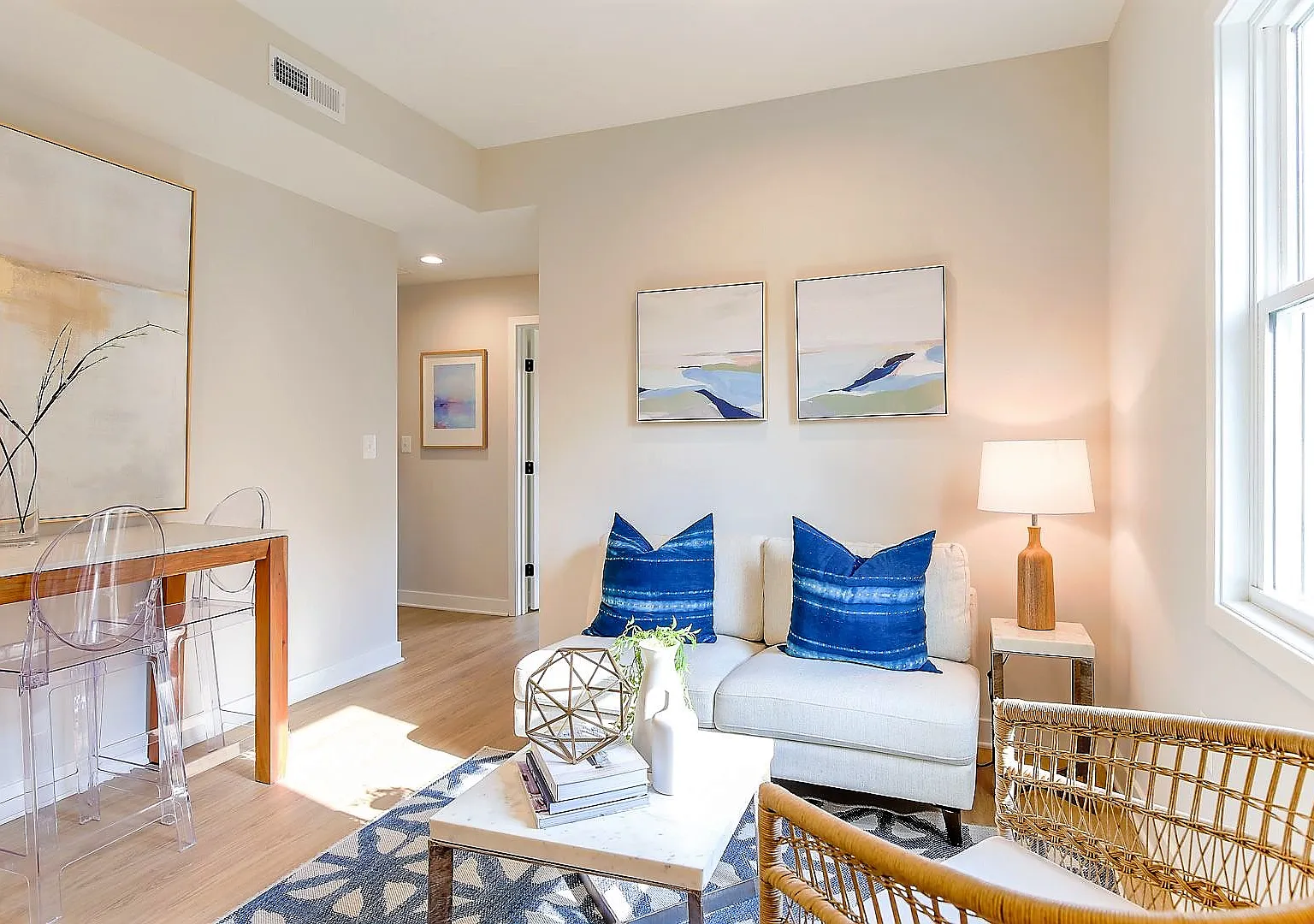 2 bed, 750 sqft, $3,045 — Photo 3
