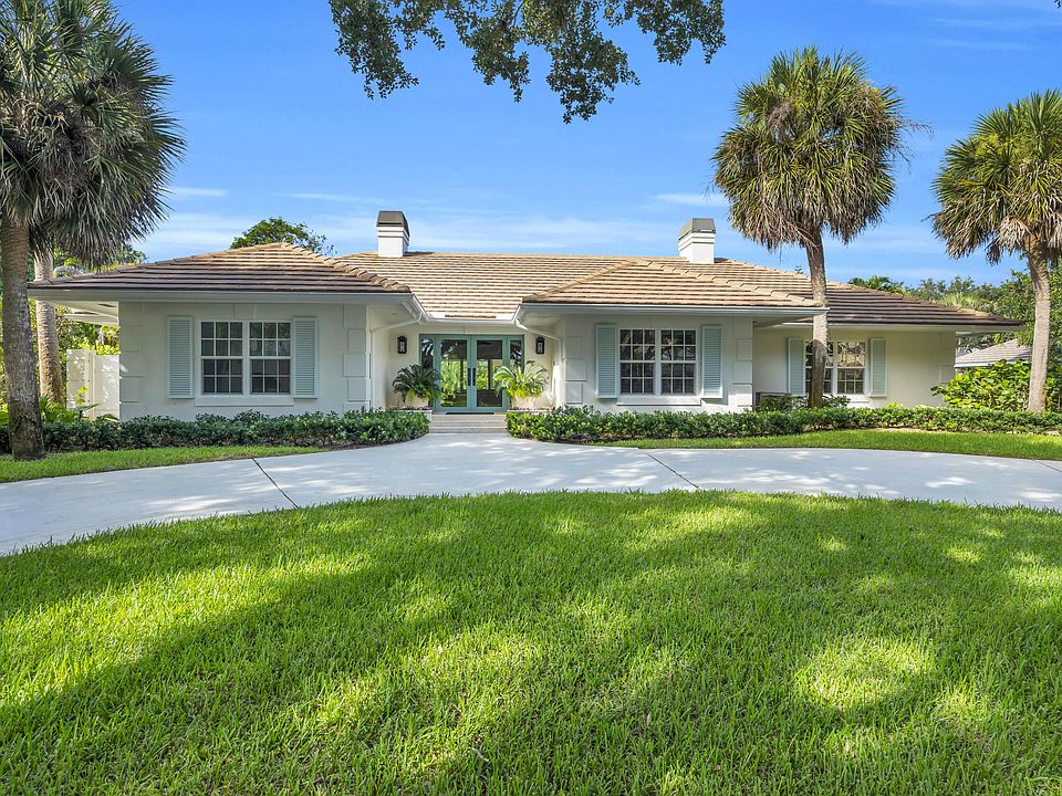 1st image of 10410 SE Banyan Way