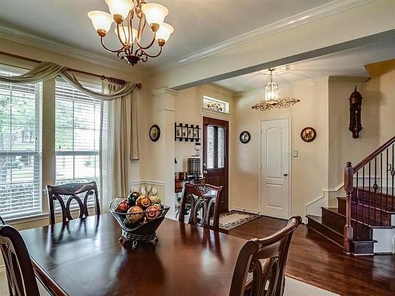 5th image of 8524 Robertson Dr