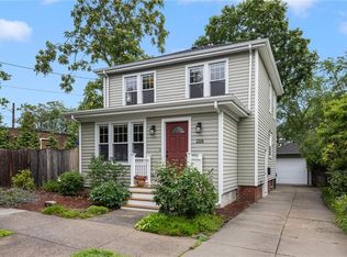 204 8th St, Providence, RI 02906
