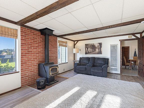 3rd image of 710 Old Adobe Road