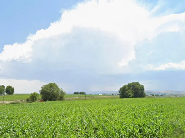 Independence Rd, Sunnyside, WA 98944