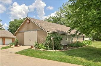 BARN, COMPLETE WITH HORSE STALL