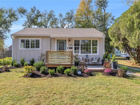 1120 N Cedar St, Ottawa, KS 66067