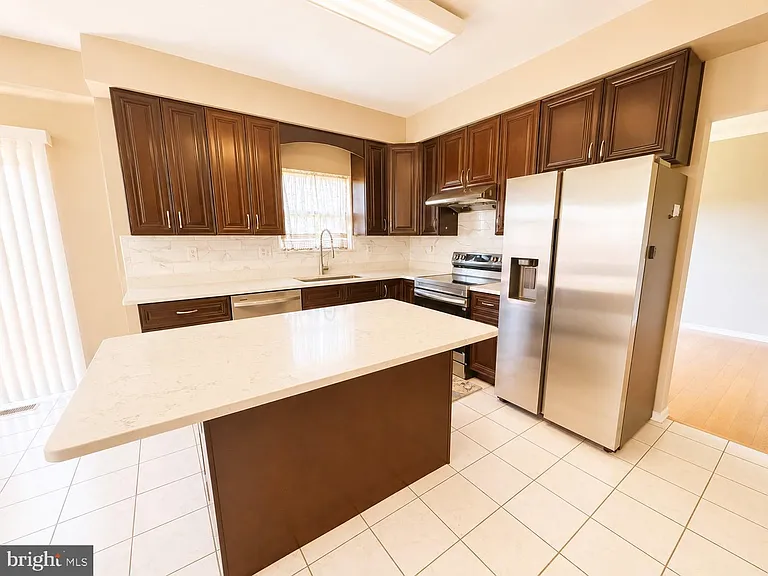 4037 Runnymead Dr — Photo 13