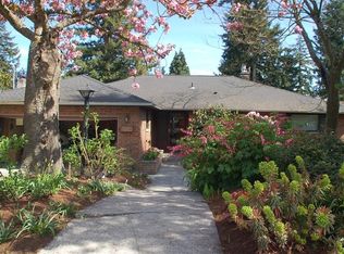16534 37th Ave NE, Lake Forest Park, WA 98155