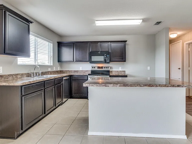 1434 S Raven Dr — Photo 7