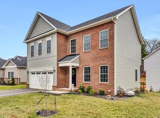 5715 Ivy Park Dr, Roanoke, VA 24018