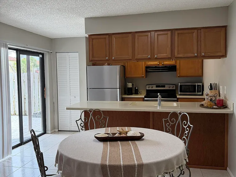 3252 Sand Ct — Photo 6