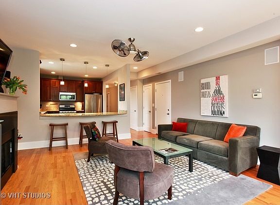 3rd image of 1615 W Catalpa Ave #3
